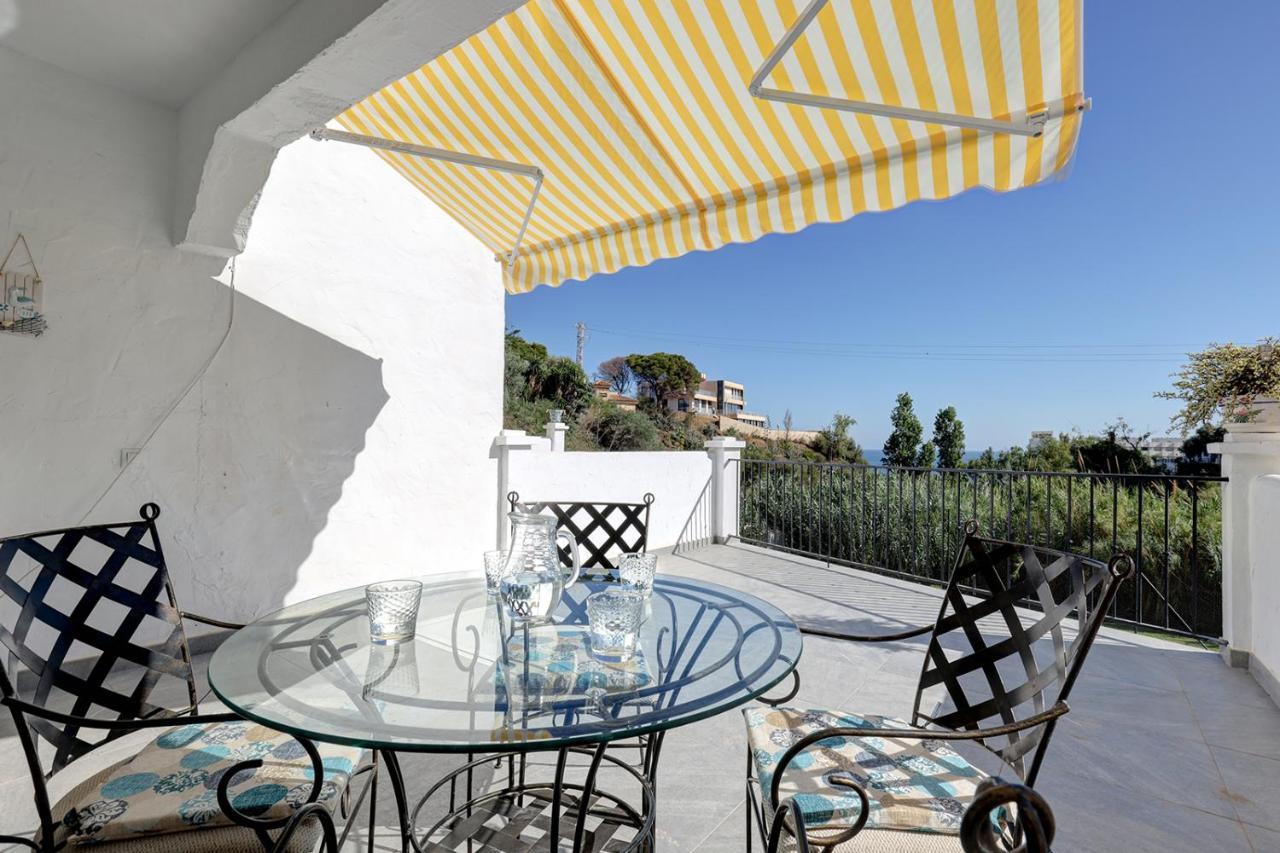 Quaint 2 Bedroom Townhouse With Pool Close To Sea! Benalmadena Exterior photo