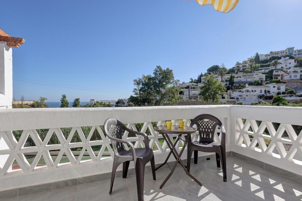 Quaint 2 Bedroom Townhouse With Pool Close To Sea! Benalmadena Exterior photo